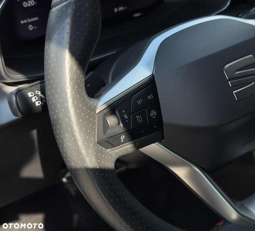 Seat Leon 1.5 eTSI OPF DSG FR Black Edition - 16