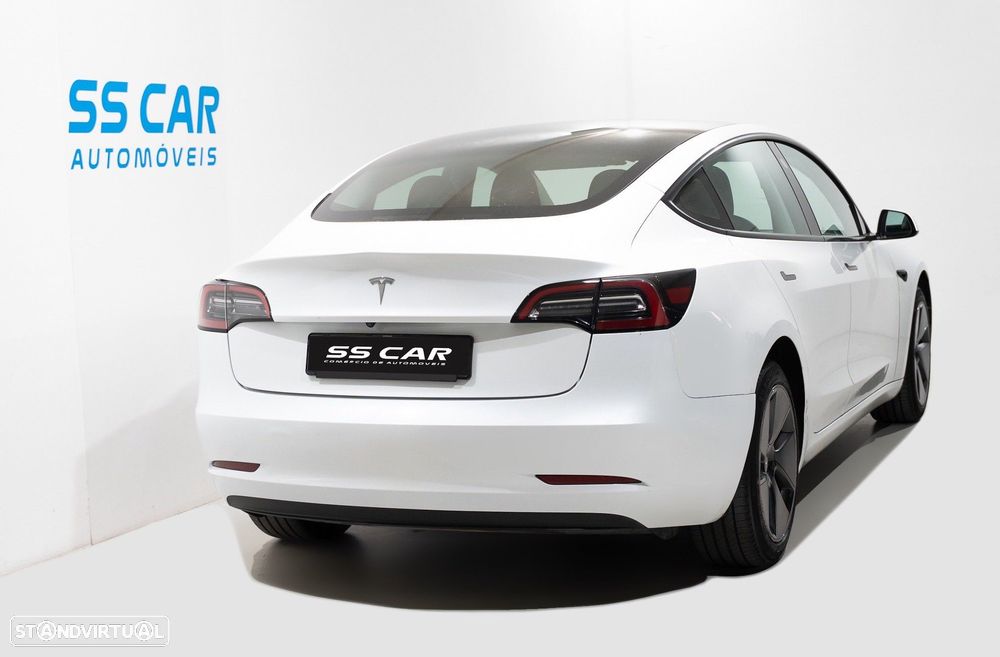 Tesla Model 3 Long Range Tração Traseira - 3