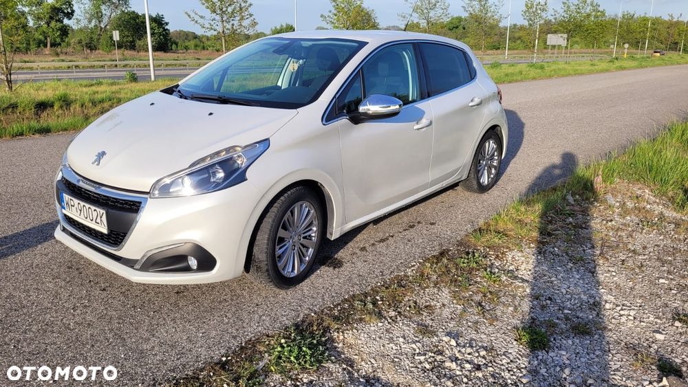 Peugeot 208 - 4