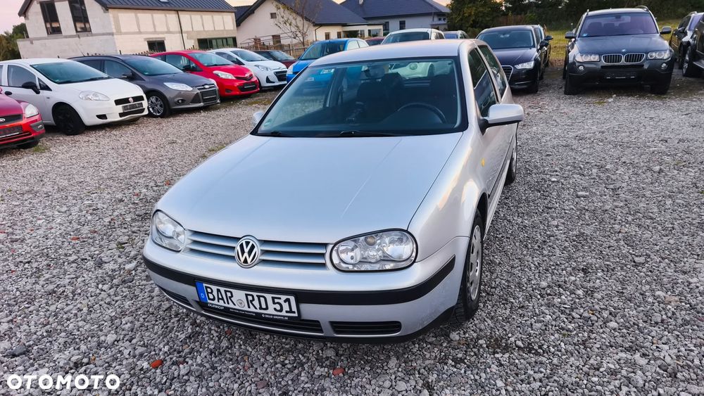 Volkswagen Golf 1999 photo 2