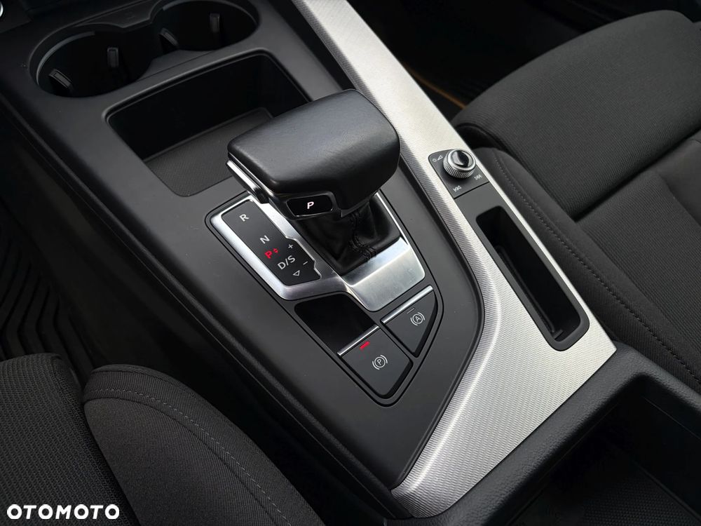 Audi A4 Avant 40 TDI quattro S tronic - 33
