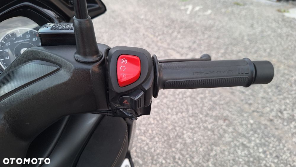 Yamaha X-max - 29