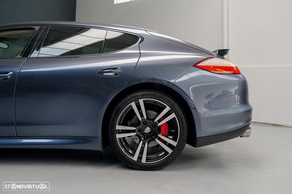 Porsche Panamera 4 PDK - 21