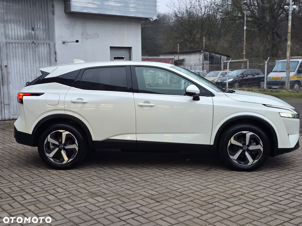 Nissan Qashqai 1.3 DIG-T SHIRO - 2