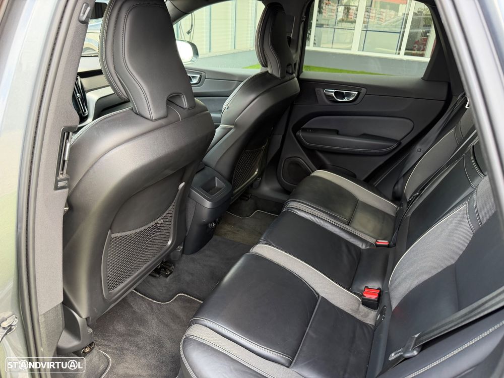 Volvo XC 60 2.0 D4 R-Design AWD Cluster C Geartronic - 19