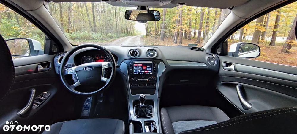 Ford Mondeo - 8