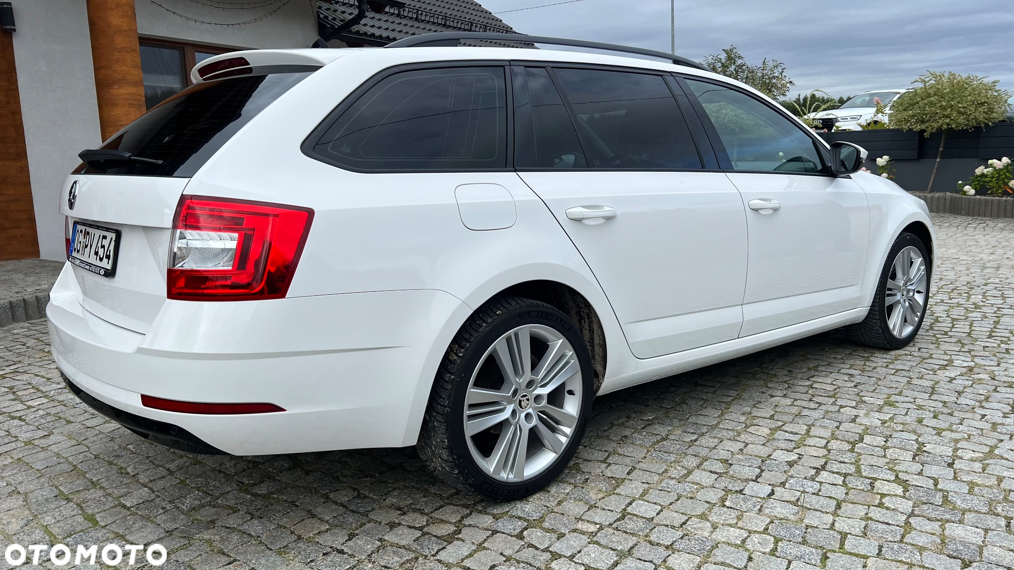 Skoda Octavia 2.0 TDI DSG Sport Edition - 6
