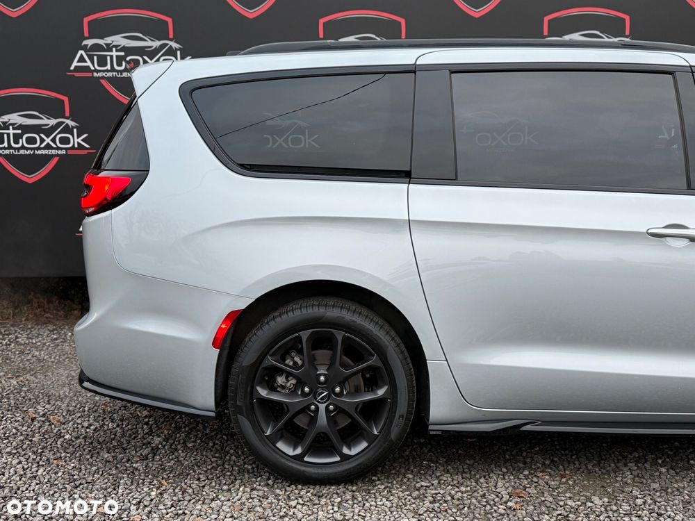 Chrysler Pacifica - 15