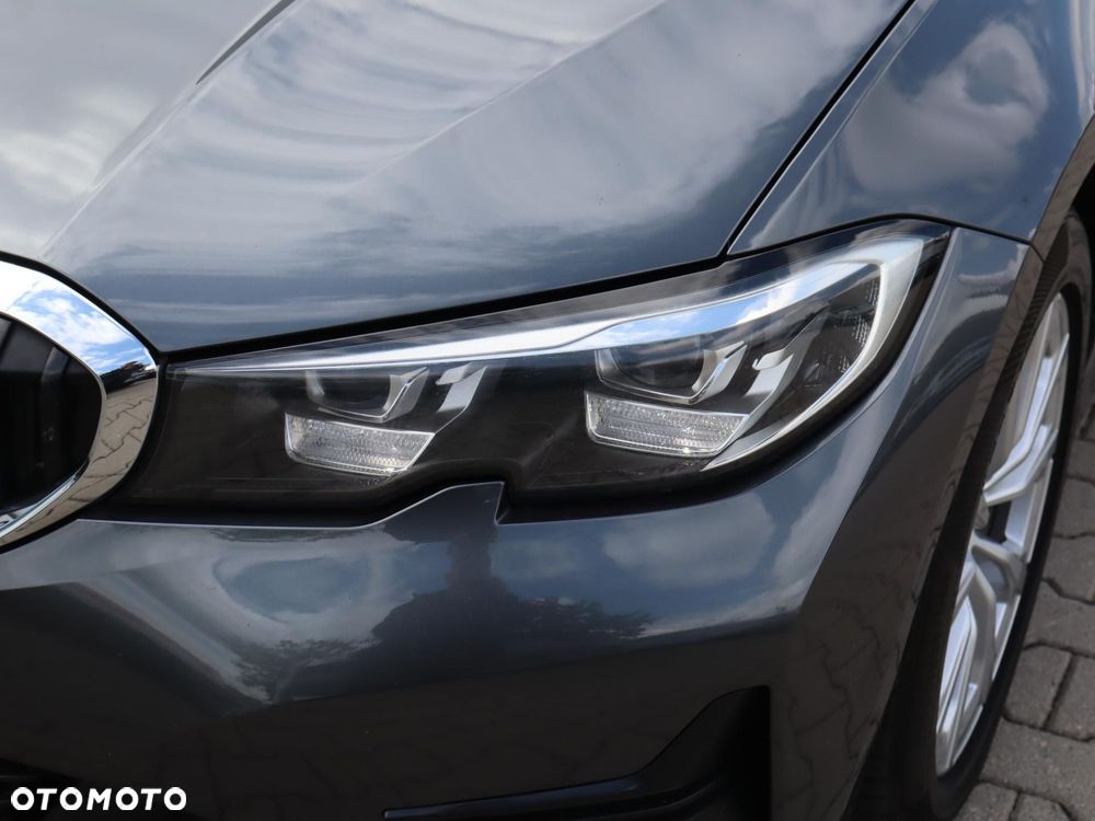 BMW Seria 3 - 21