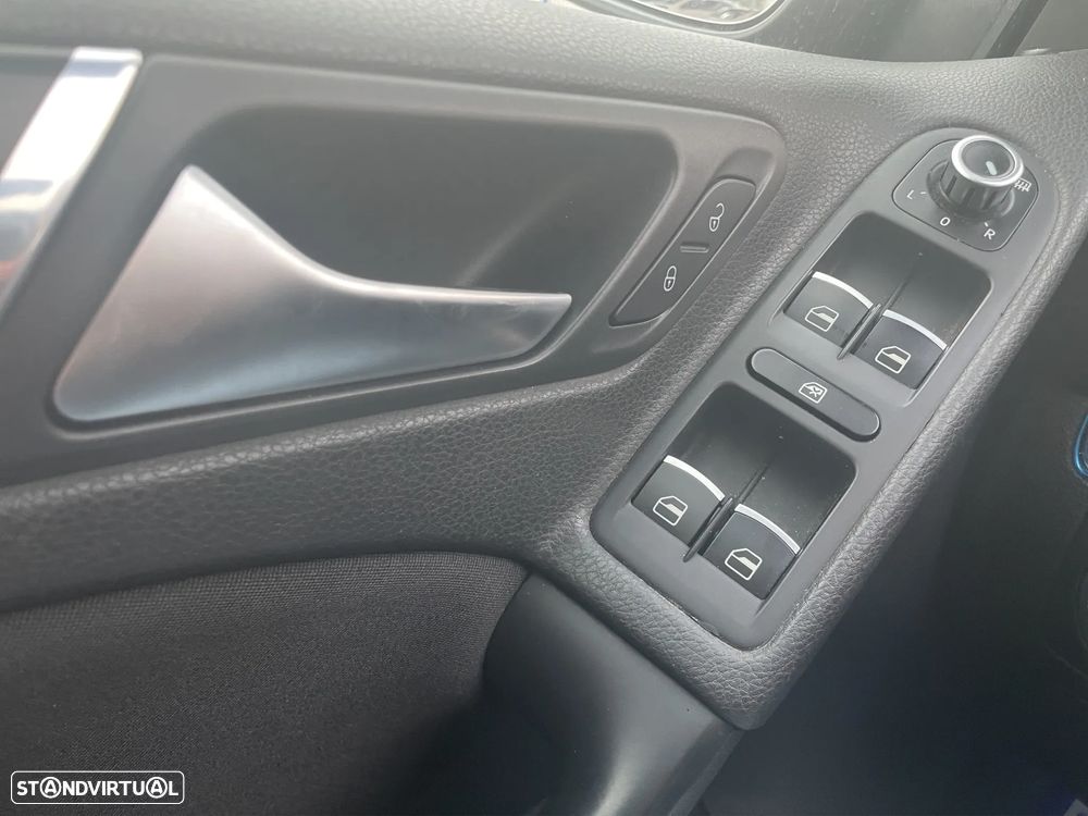 VW Golf 2.0 GTI - 12