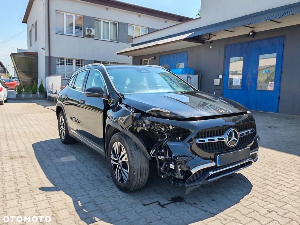 Mercedes-Benz GLA 250 e 8G-DCT Edition Plug-in-Hybrid - 3