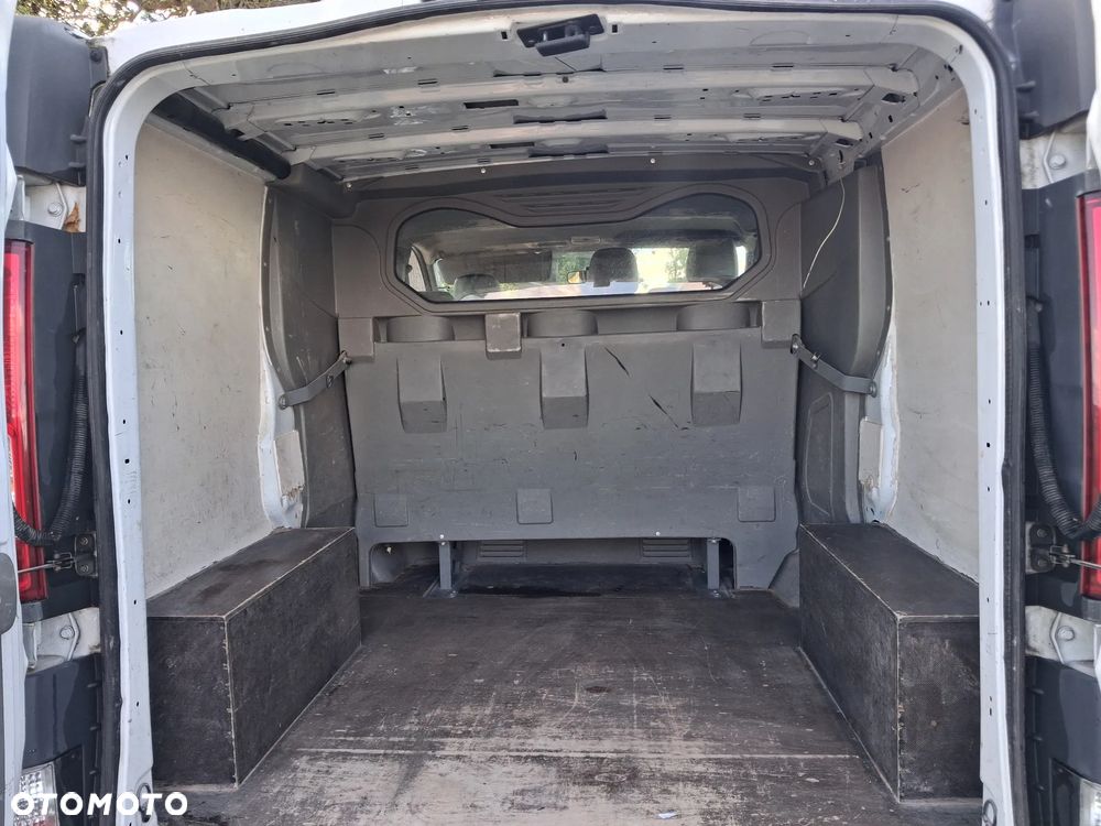 Opel Vivaro - 15
