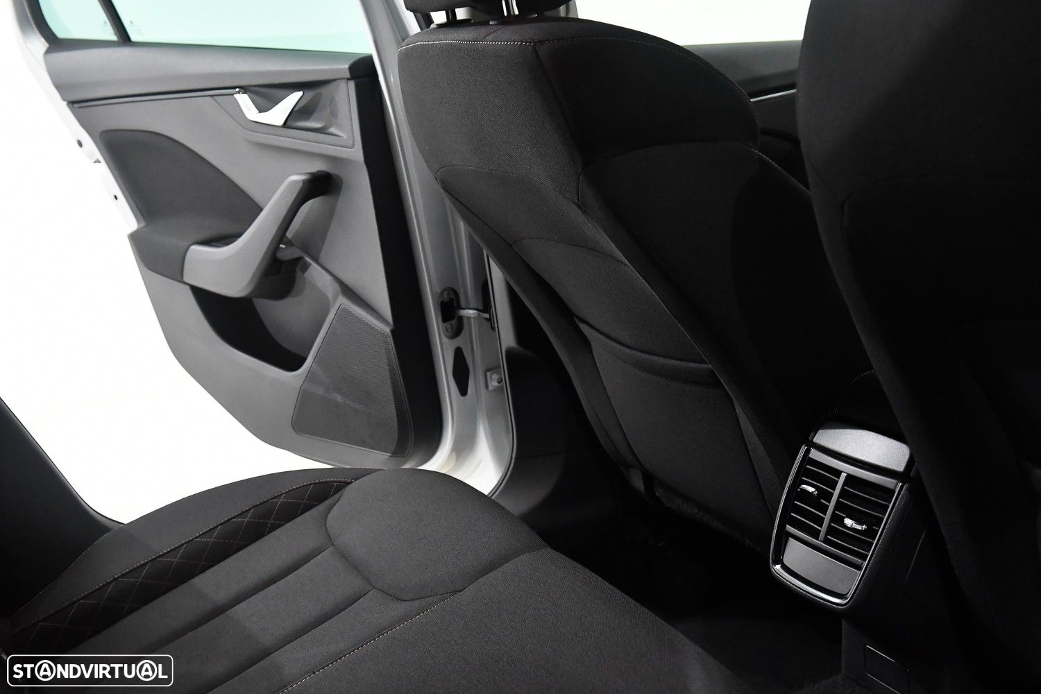Skoda Kamiq 1.0 TSI Ambition - 14