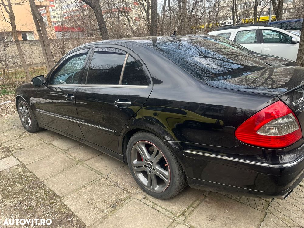 Mercedes-Benz E 320 CDI 7G-TRONIC Avantgarde - 3