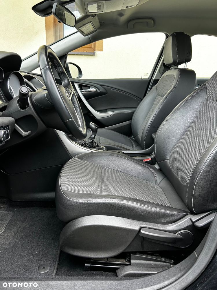 Opel Astra 1.7 CDTI Cosmo - 9
