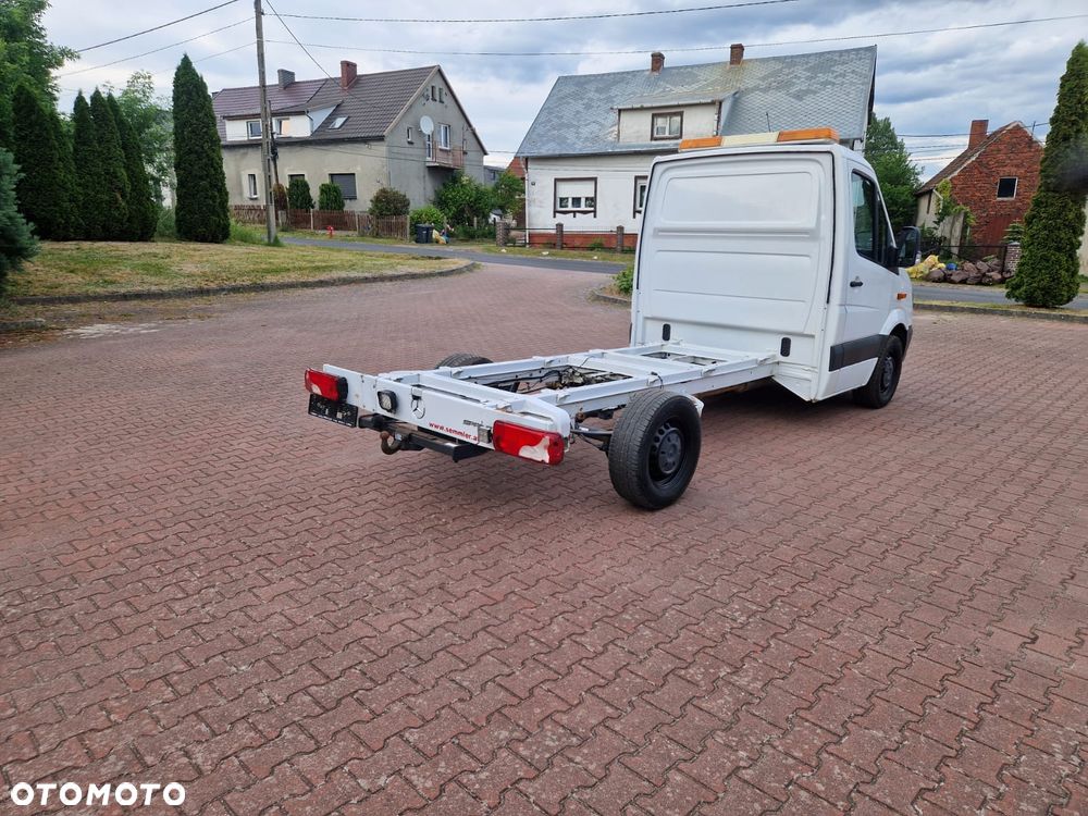 Mercedes-Benz Sprinter - 7