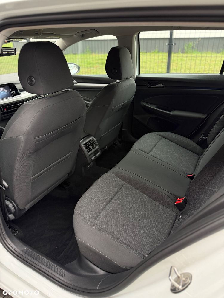 Volkswagen Golf 1.5 eTSI Life DSG - 23
