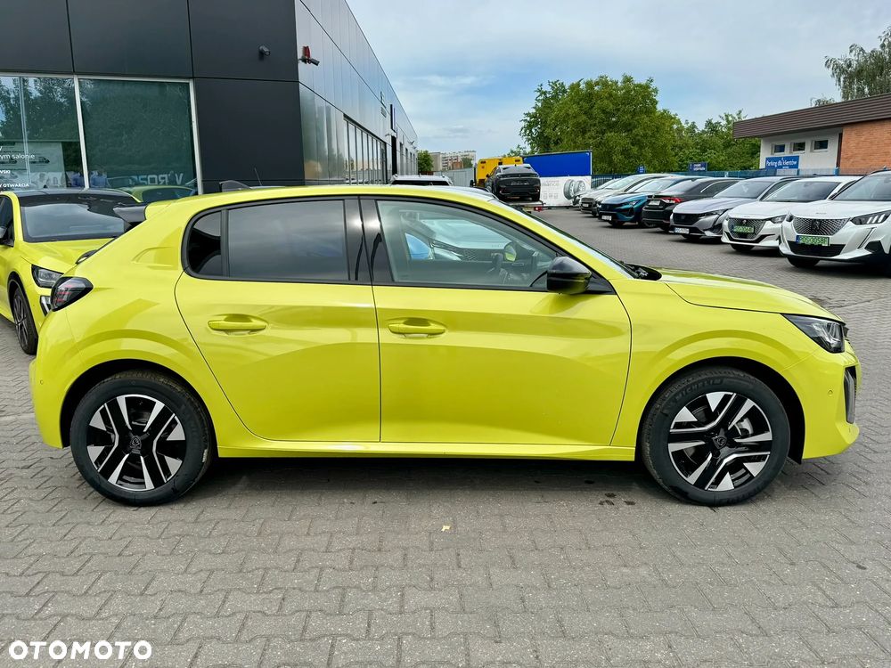 Peugeot 208 - 10