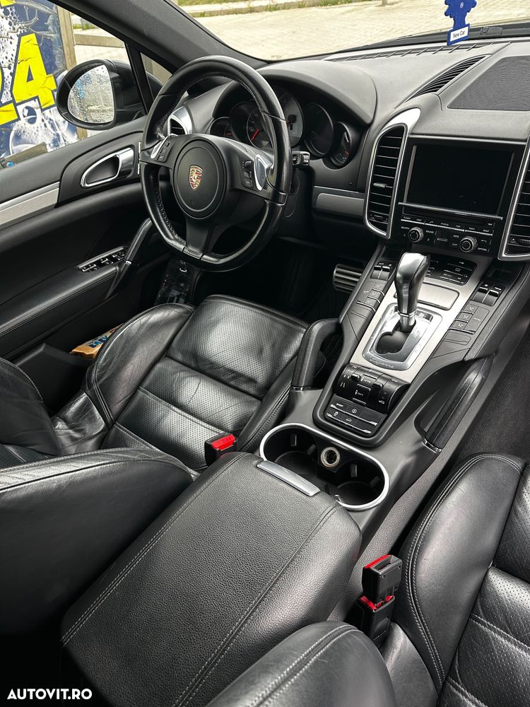 Porsche Cayenne - 7