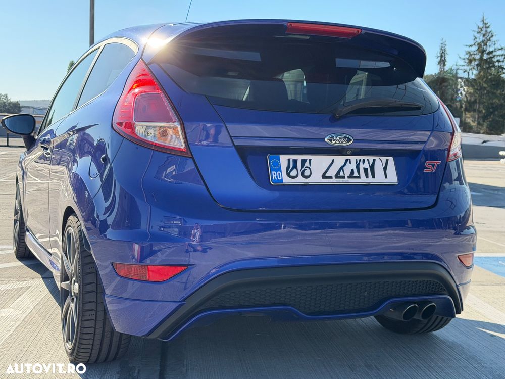 Ford Fiesta 1.6 ST - 10