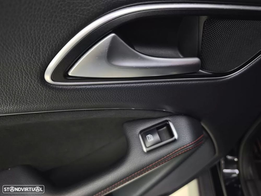 Mercedes-Benz GLA 200 d 7G-DCT AMG Line - 41