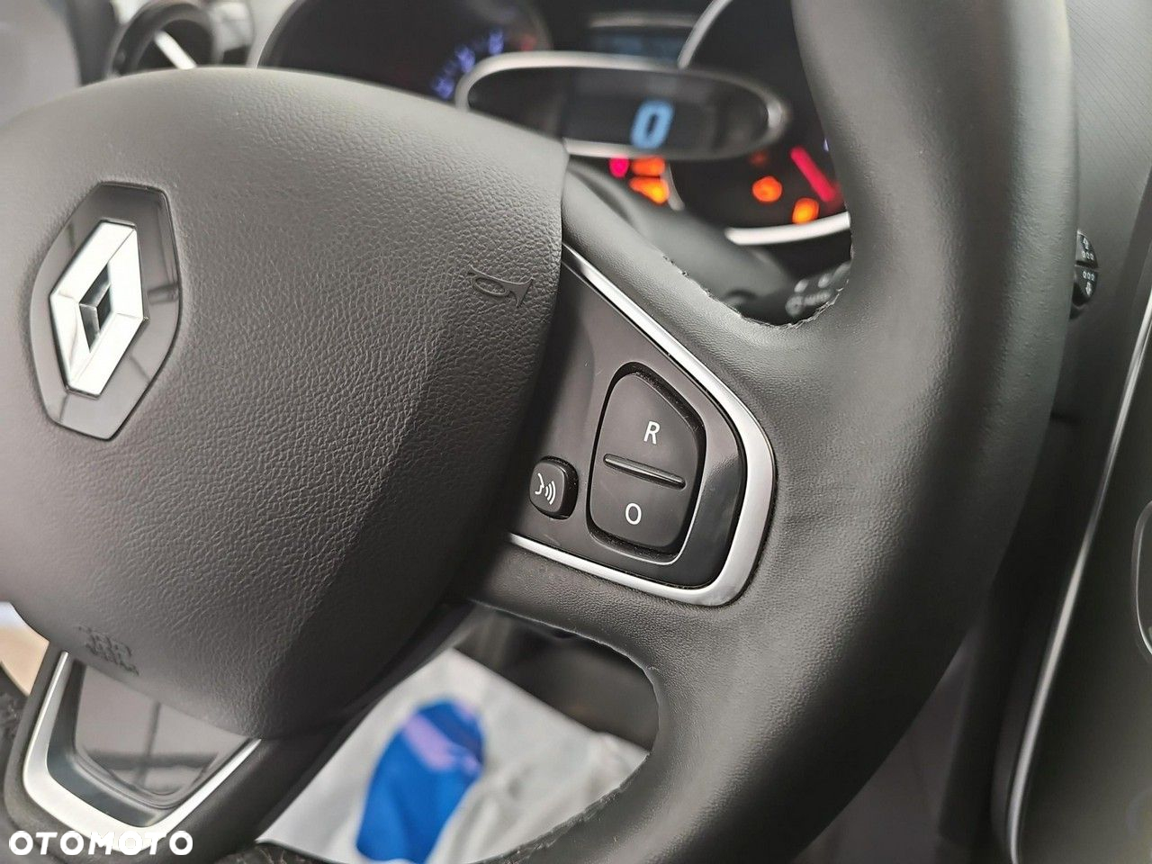 Renault Clio - 22