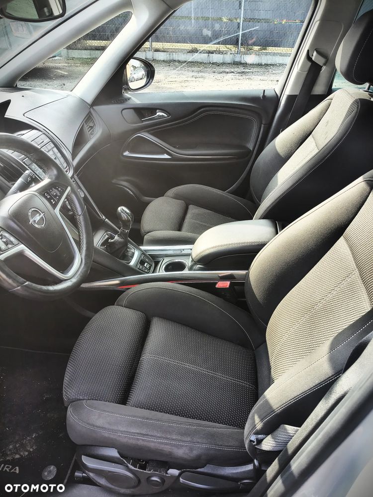 Opel Zafira - 9