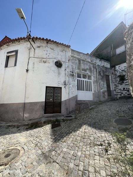 Moradia com projeto de reconstrução 5 apartamentos. - Grande imagem: 2/12