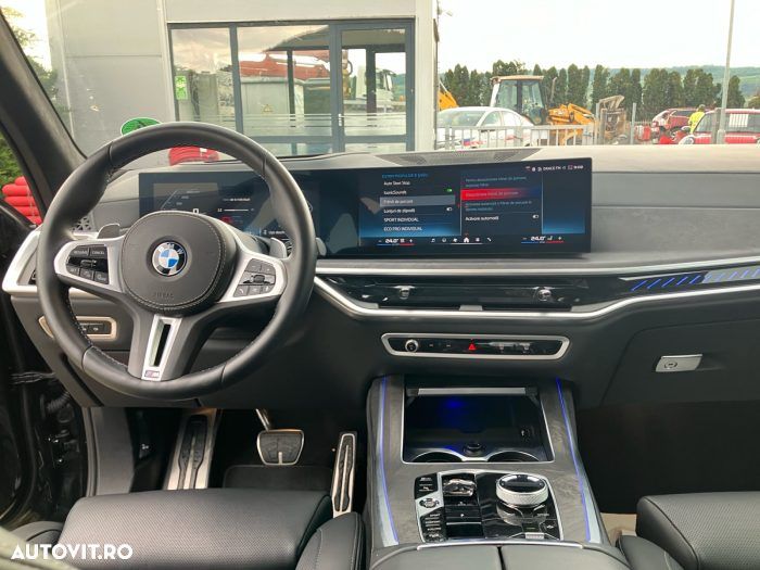 BMW X7 M60i xDrive AT MHEV - 11