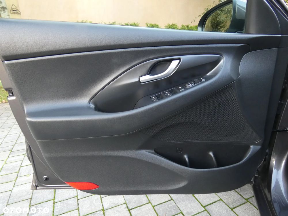Hyundai i30 1.4 T-GDI Fastback Premium - 23