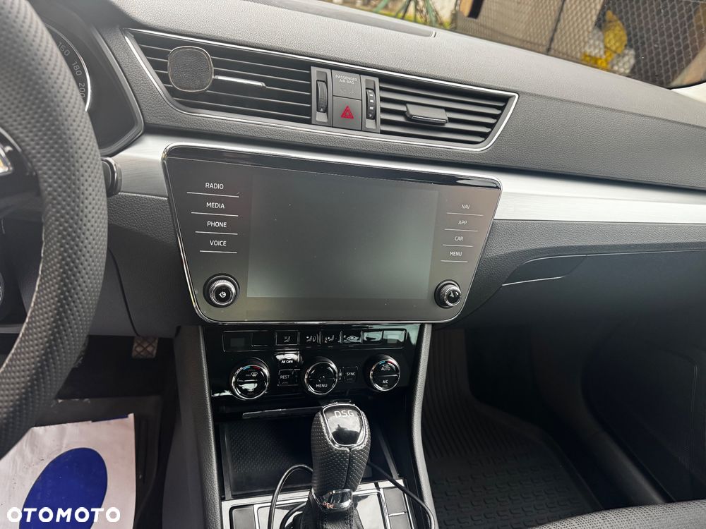 Skoda Superb 2.0 TDI Style DSG7 - 8