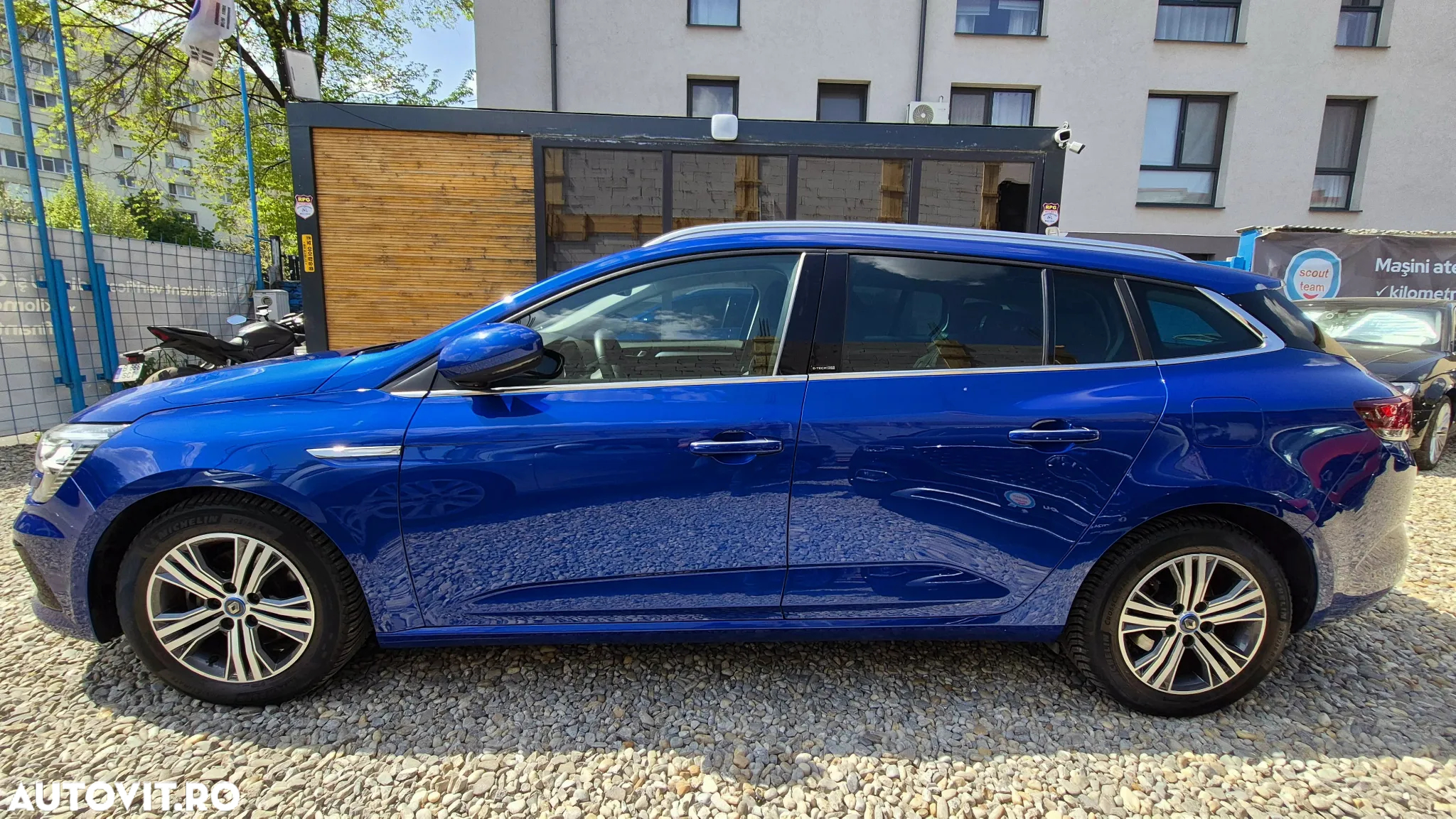 Renault Megane Grandtour E-TECH Plug-in 160 INTENS - 18