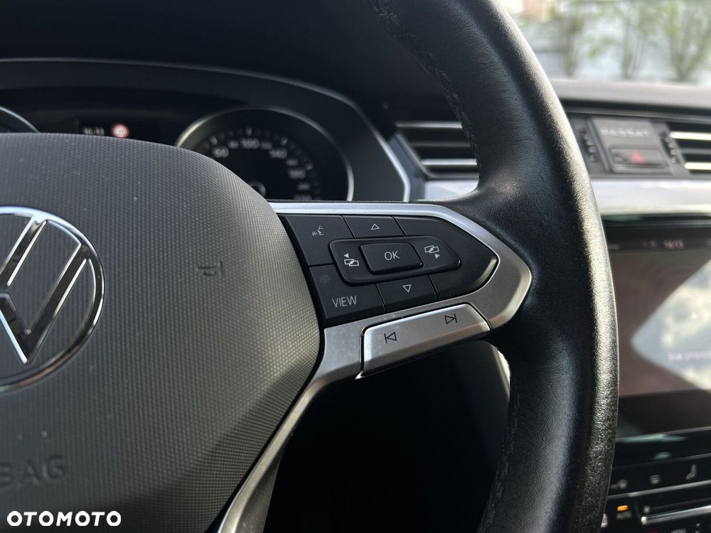 Volkswagen Passat Variant 2.0 TDI EVO Business - 25