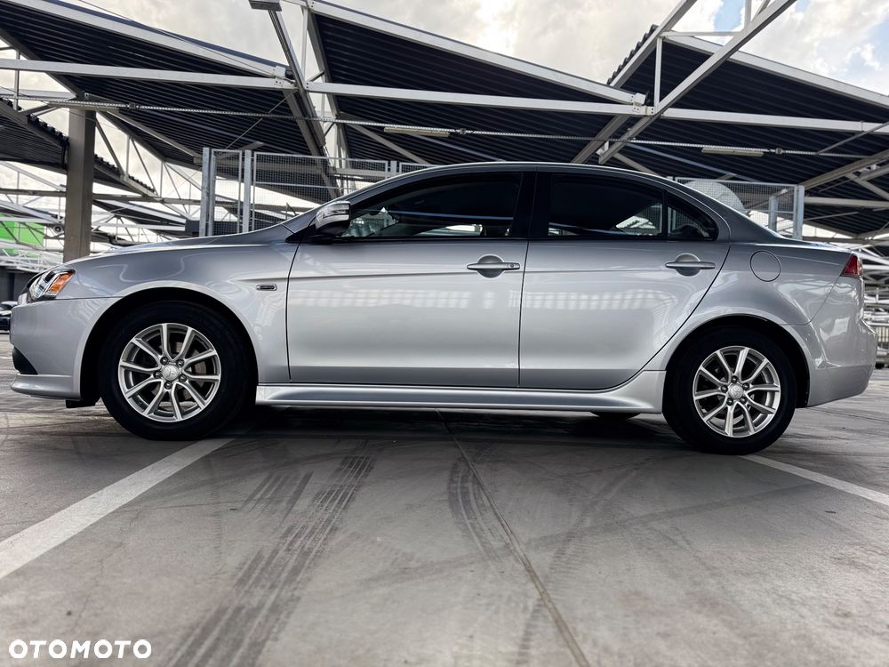 Mitsubishi Lancer 1.6 ClearTec Invite - 11
