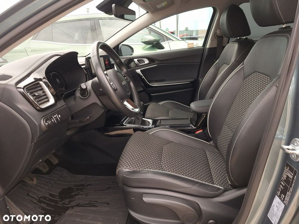 Kia XCeed 1.5 T-GDI Business Line - 11