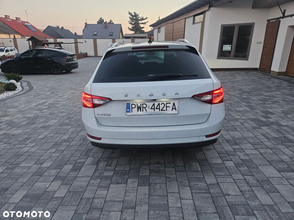 Skoda Superb 1.5 TSI ACT DSG Ambition - 5