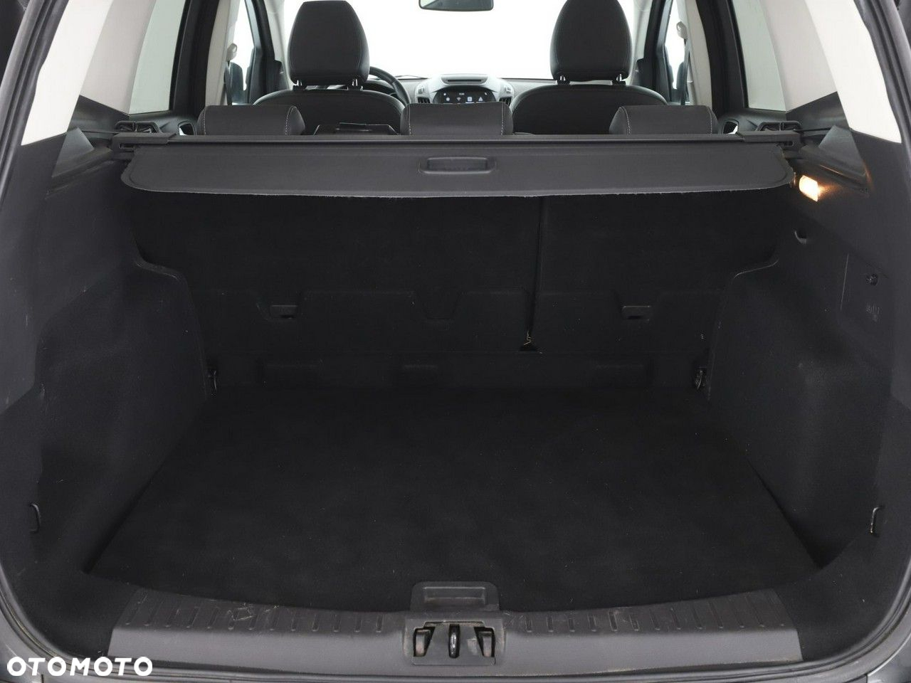 Ford Kuga 2.0 TDCi 2x4 Business Edition - 20