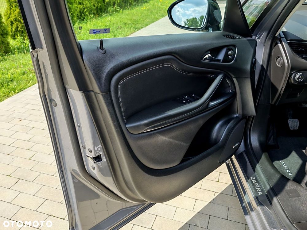 Opel Zafira 2.0 CDTI Cosmo S&S - 23