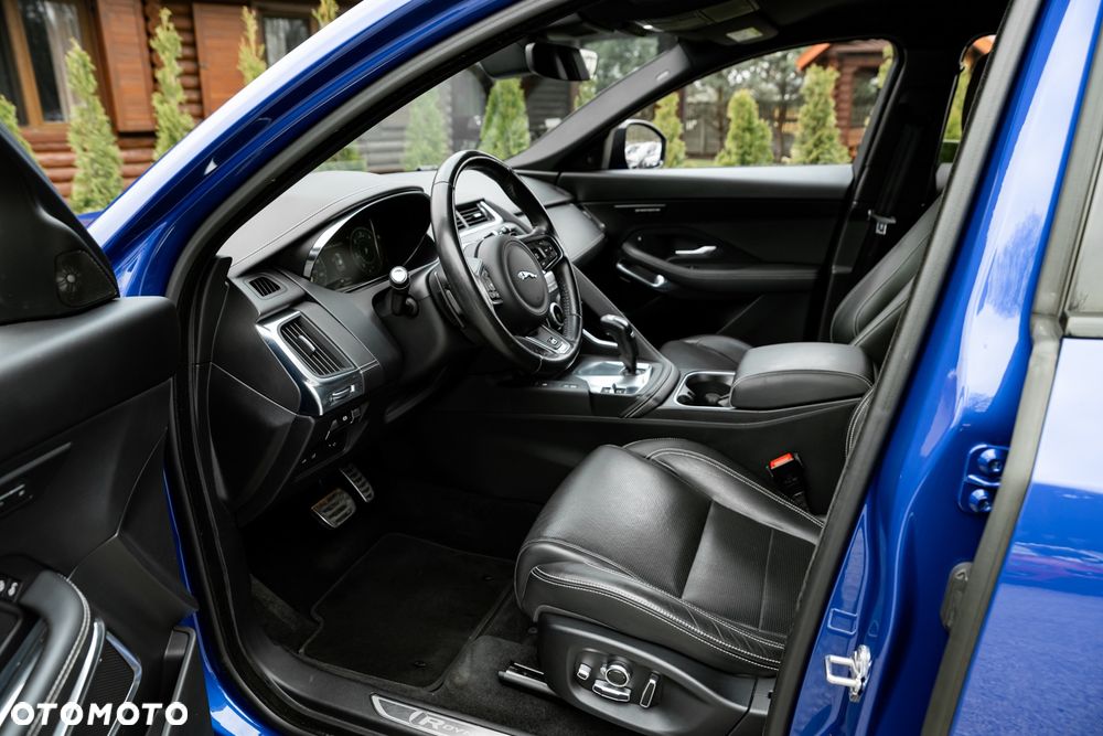 Jaguar E-Pace D240 AWD R-Dynamic S - 18