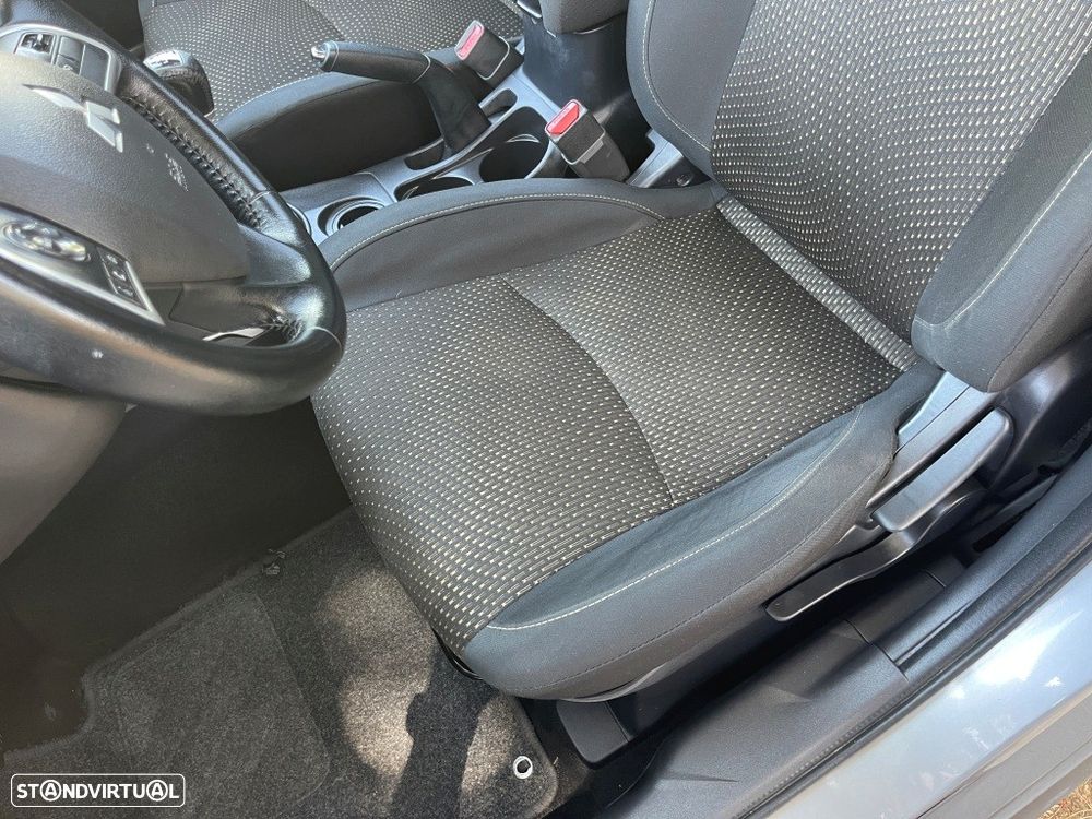 Mitsubishi ASX 1.8 DI-D Intense - 26