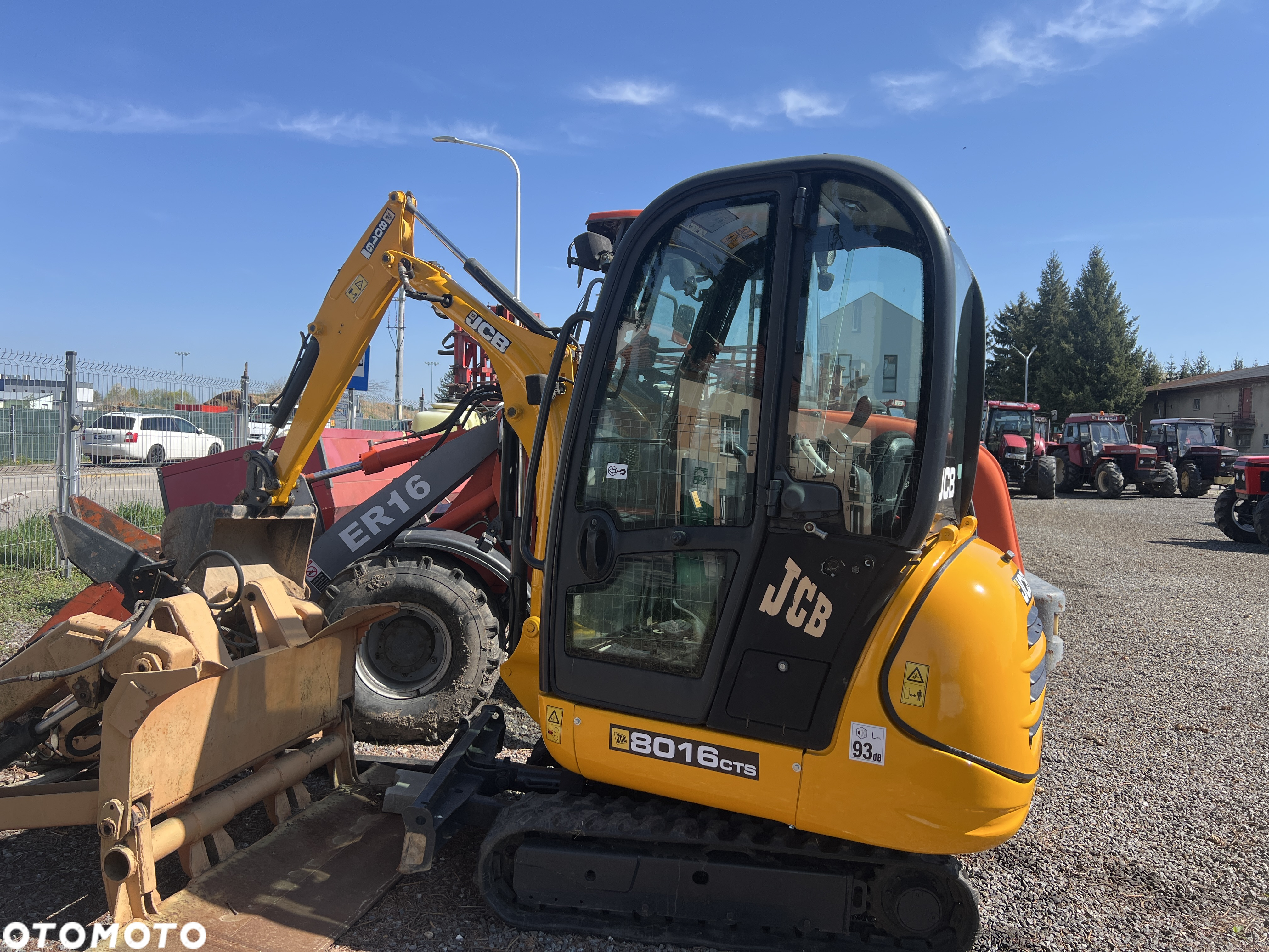 JCB 8016 - 12