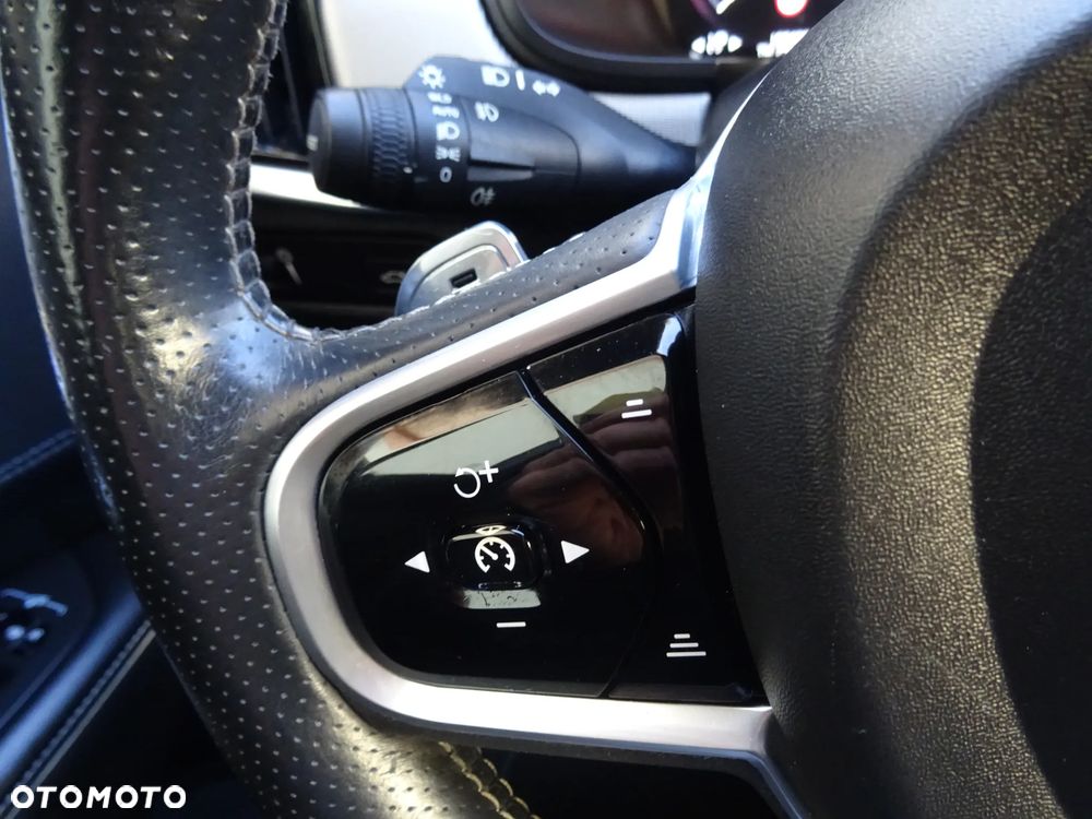 Volvo V90 D4 Geartronic R Design - 15