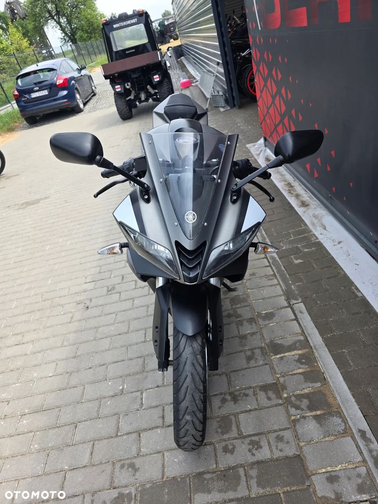 Yamaha YZF - 24