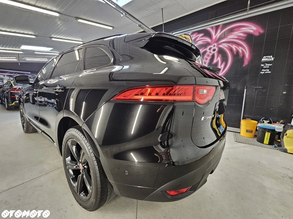 Jaguar F-Pace 35t AWD Prestige - 18