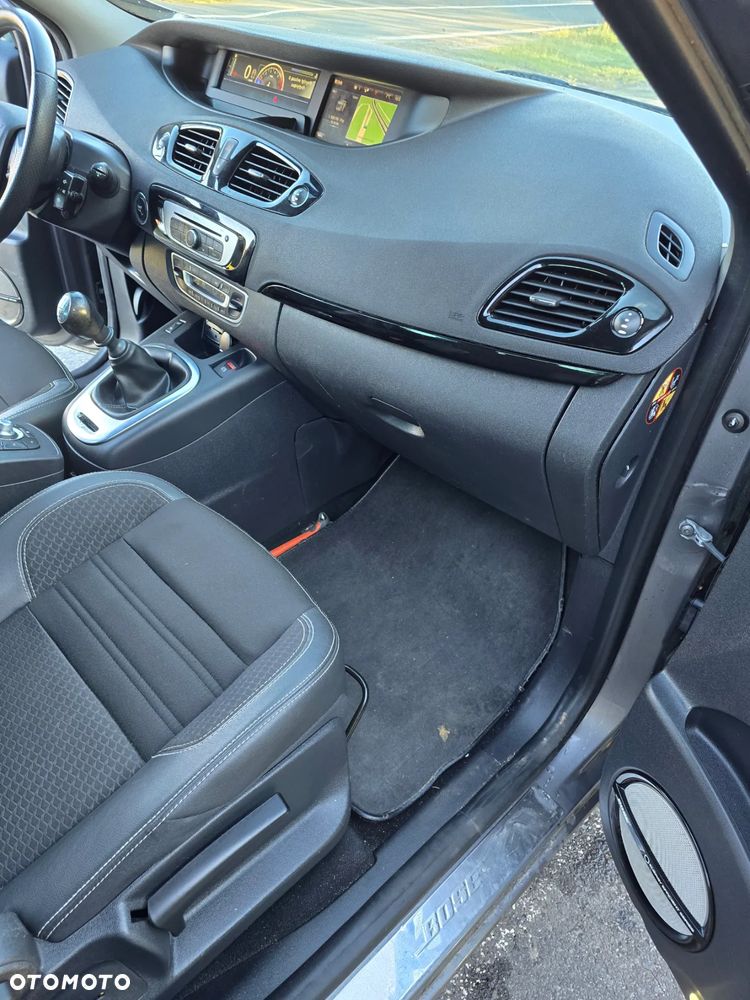 Renault Grand Scenic - 19