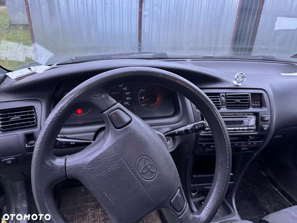 Toyota Corolla - 8
