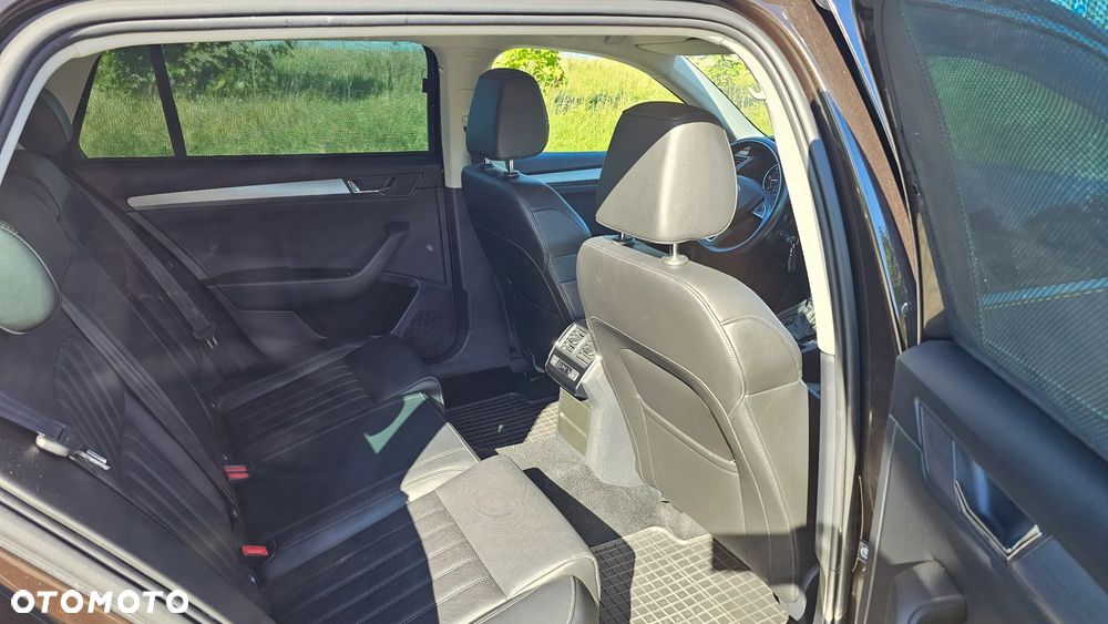 Skoda Superb 2.0 TDI L&K DSG - 23