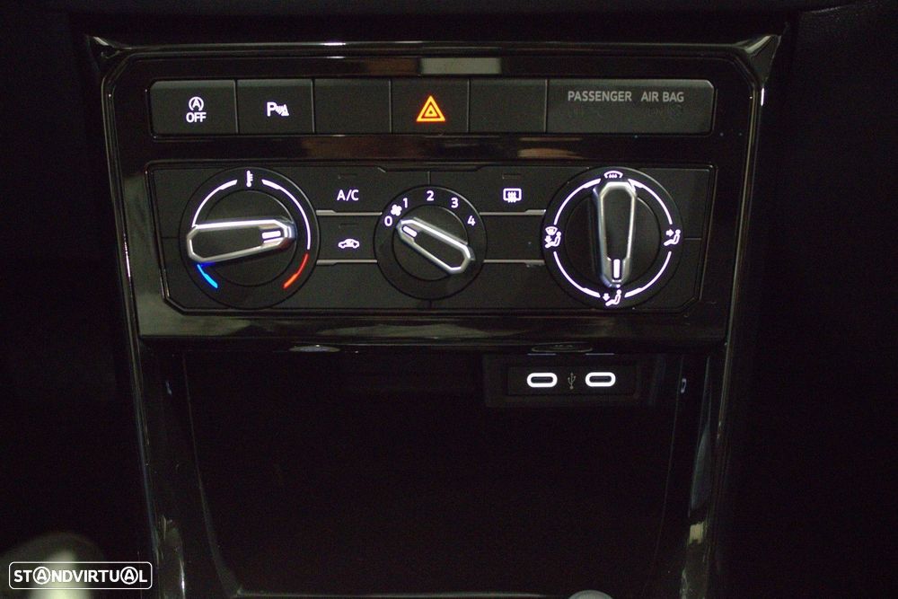 VW T-Cross 1.0 TSI Urban DSG - 39