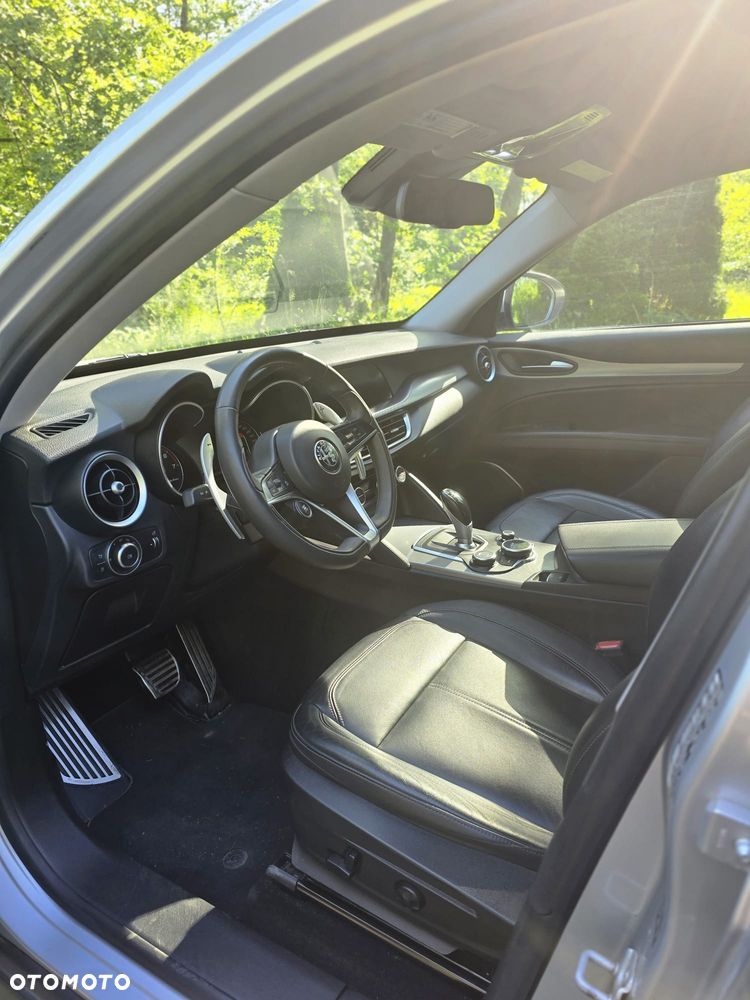 Alfa Romeo Stelvio 2.0 Turbo 16V AT8-Q4 Veloce Ti - 6