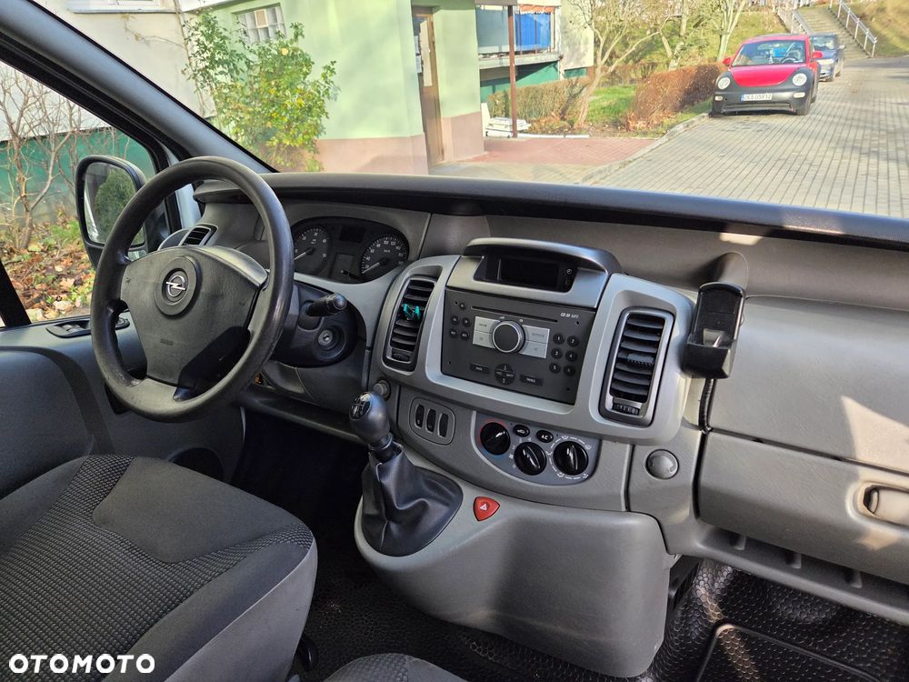 Opel Vivaro - 9